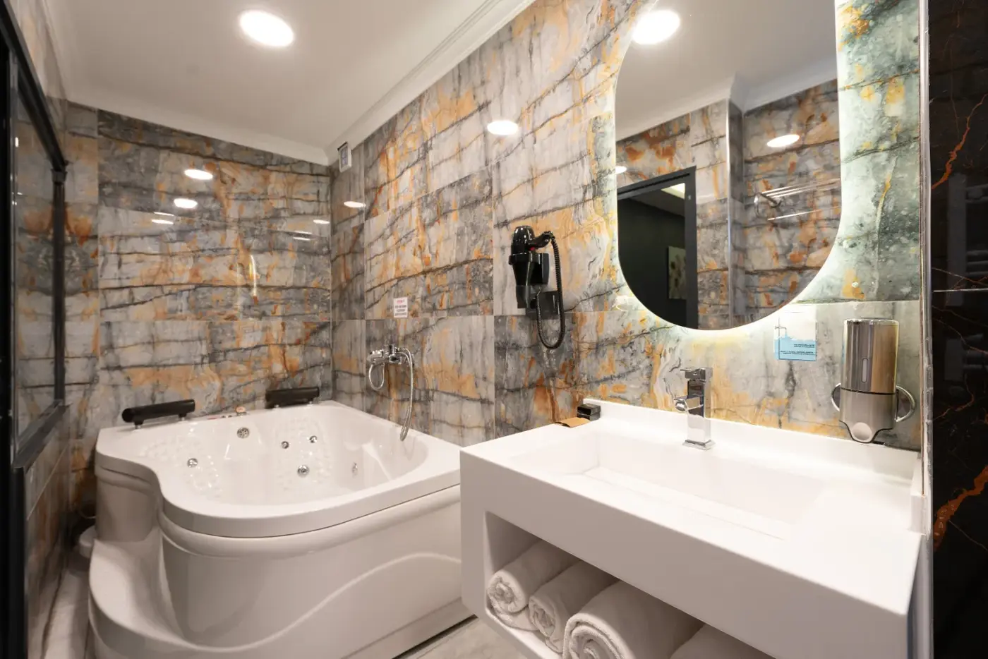Room With Jacuzzi